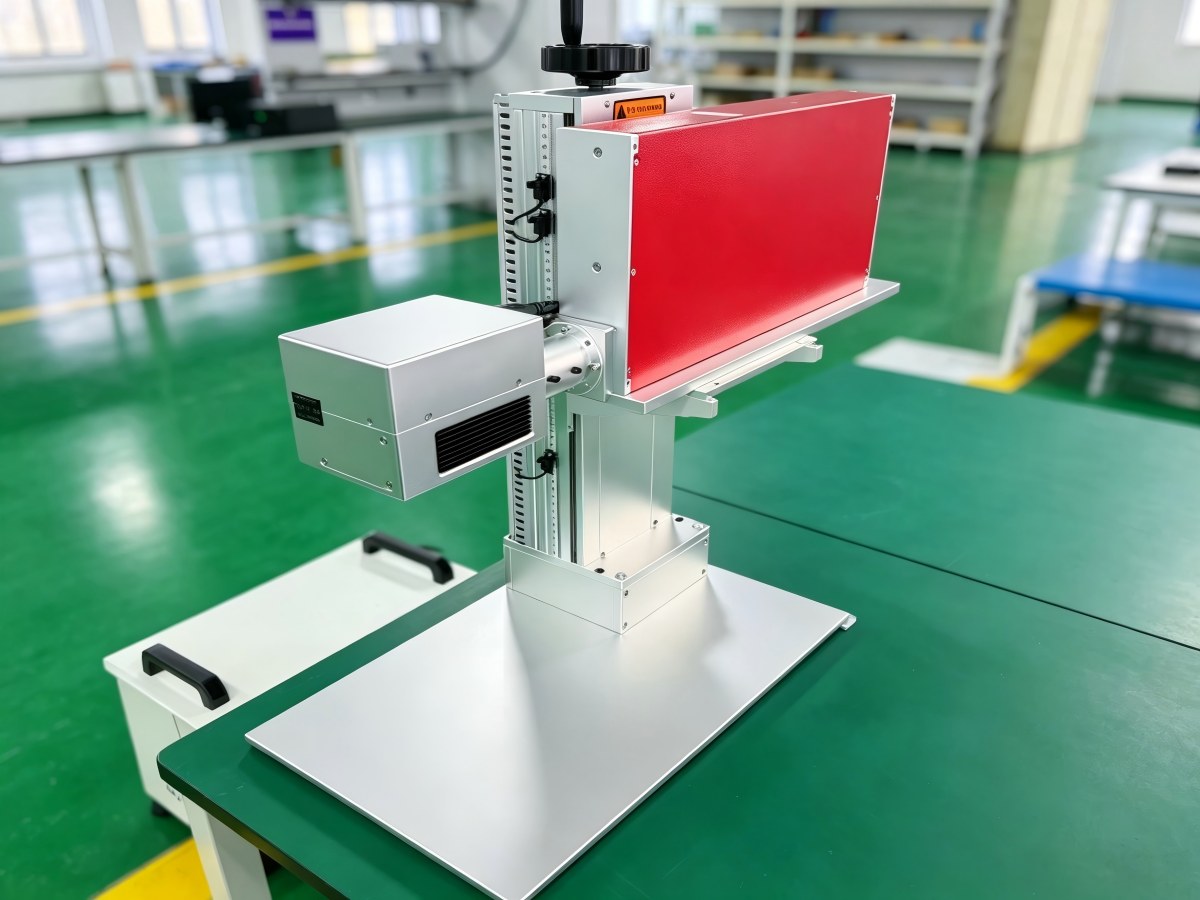 200W fiber laser head on the glass drilling machine