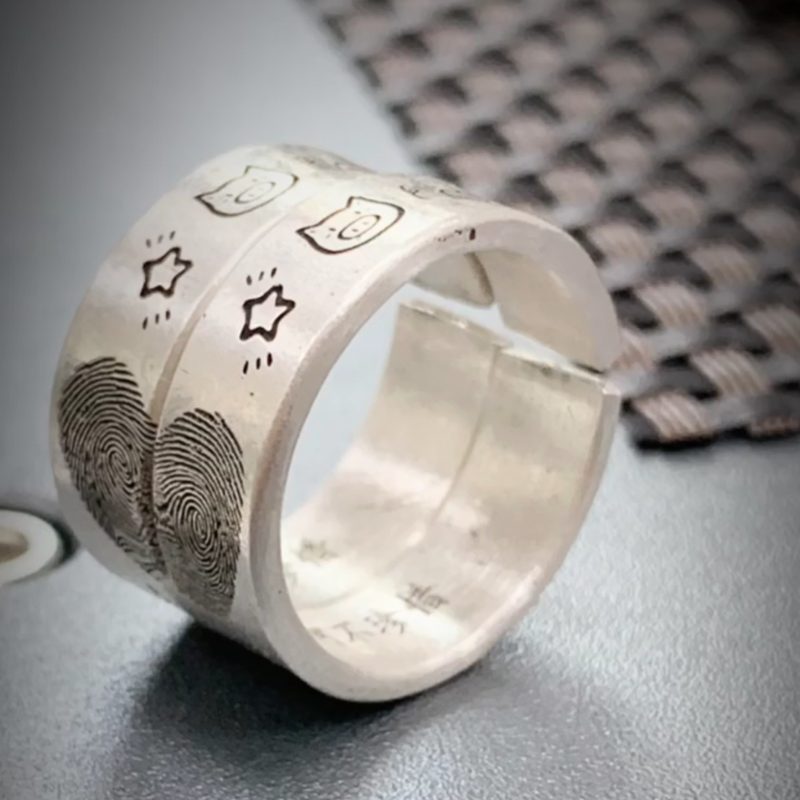 Laser engraved gold and silver ring sample