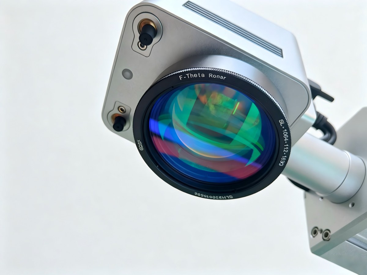 High-spec scan head and F-theta lens on the glass drilling machine