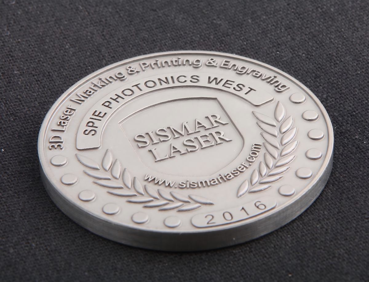Coin and medal metal relief engraved by 3D fiber laser marking machine